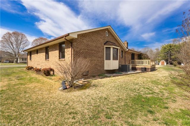 12351 Titus Point LN, Carrollton, VA 23314