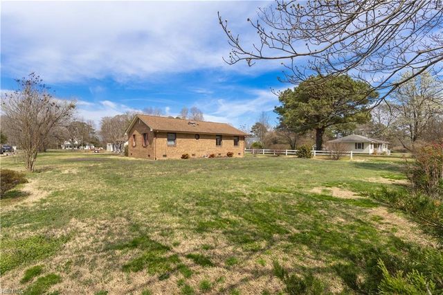 12351 Titus Point LN, Carrollton, VA 23314