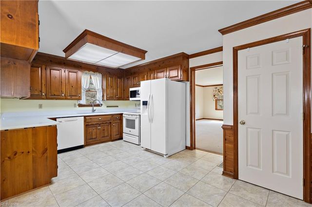 12351 Titus Point LN, Carrollton, VA 23314