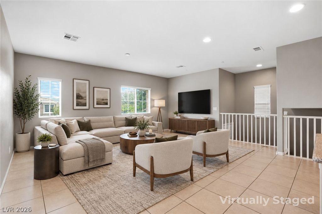 8924 Fox Season Avenue, Las Vegas, NV 89178 — photo 2
