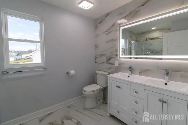 95 Kennedy Avenue, Aberdeen, NJ 07721