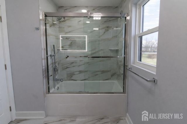 95 Kennedy Avenue, Aberdeen, NJ 07721