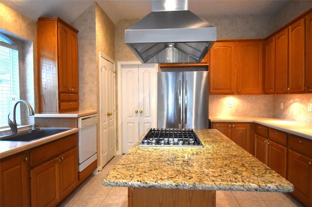 13806 Layton Hills Drive, Cypress, TX 77429