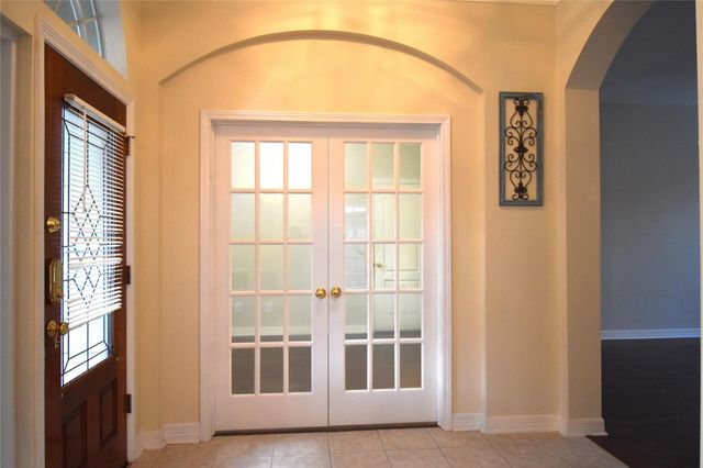 13806 Layton Hills Drive, Cypress, TX 77429