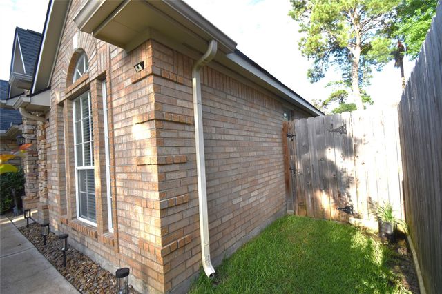 13806 Layton Hills Drive, Cypress, TX 77429