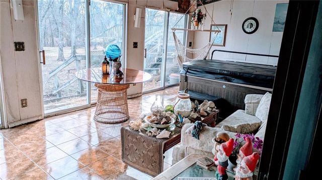 18507 E 231st Street, Harrisonville, MO 64701