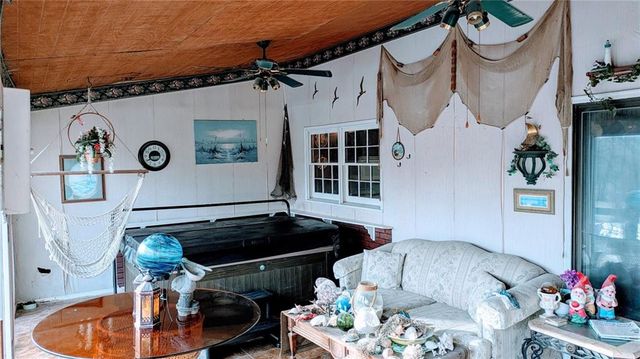 18507 E 231st Street, Harrisonville, MO 64701