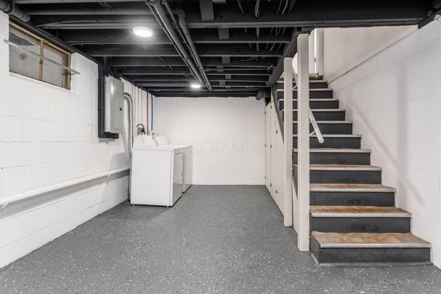 884 S Chesterfield Road, Columbus, OH 43209