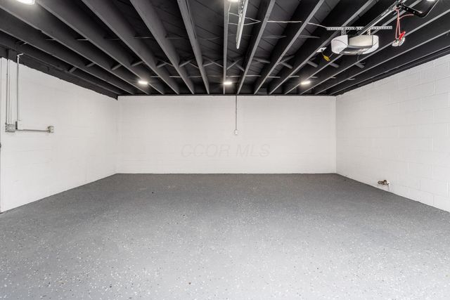884 S Chesterfield Road, Columbus, OH 43209