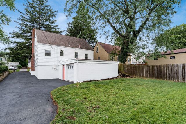 884 S Chesterfield Road, Columbus, OH 43209