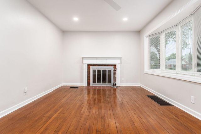 884 S Chesterfield Road, Columbus, OH 43209