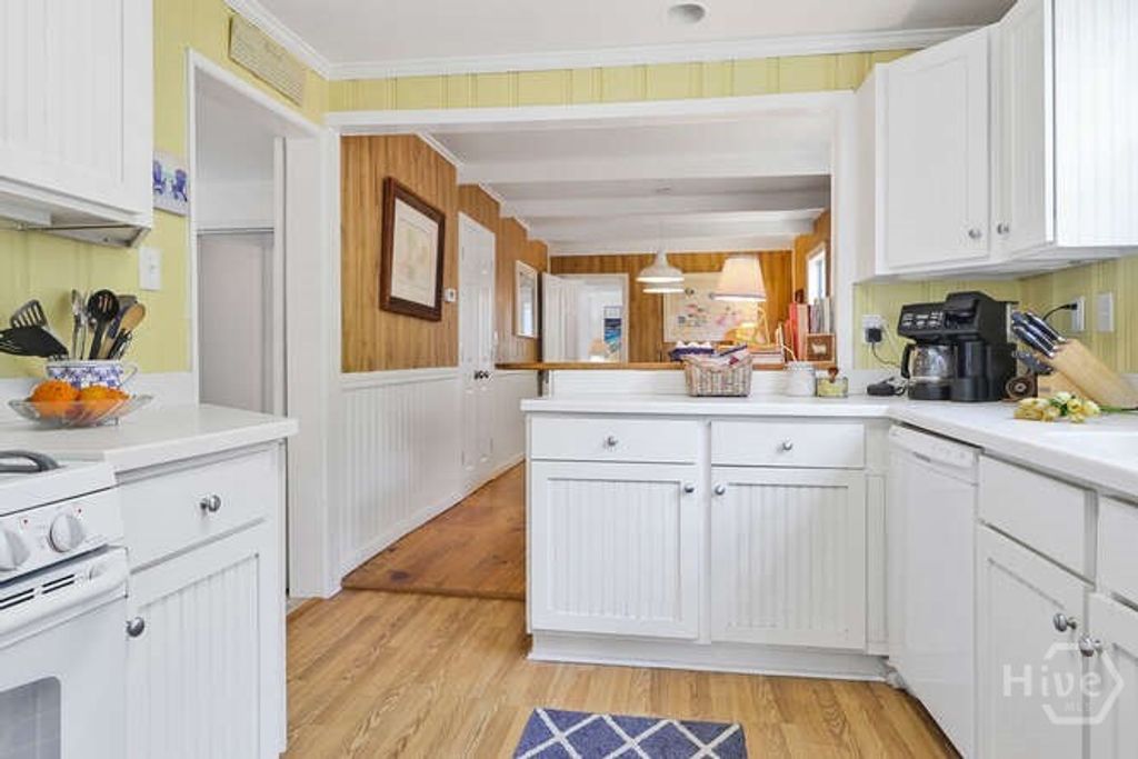 Image 17 of property listing at 712 2nd Avenue, Tybee Island, GA 31328