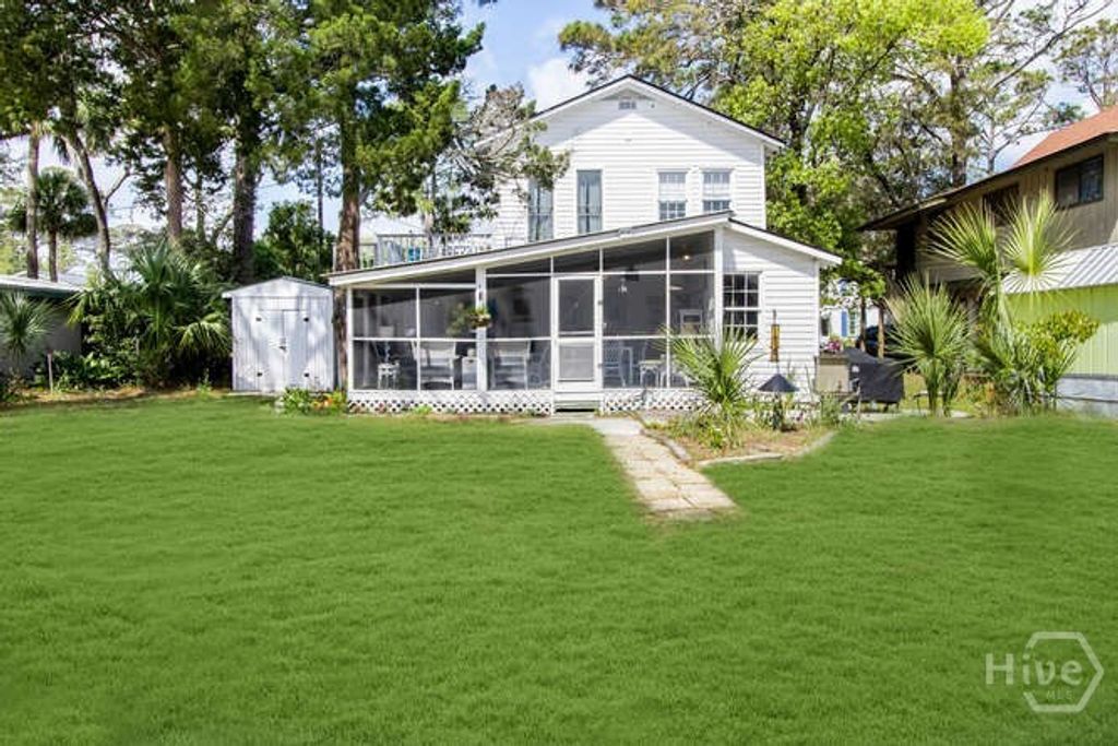 Image 2 of property listing at 712 2nd Avenue, Tybee Island, GA 31328
