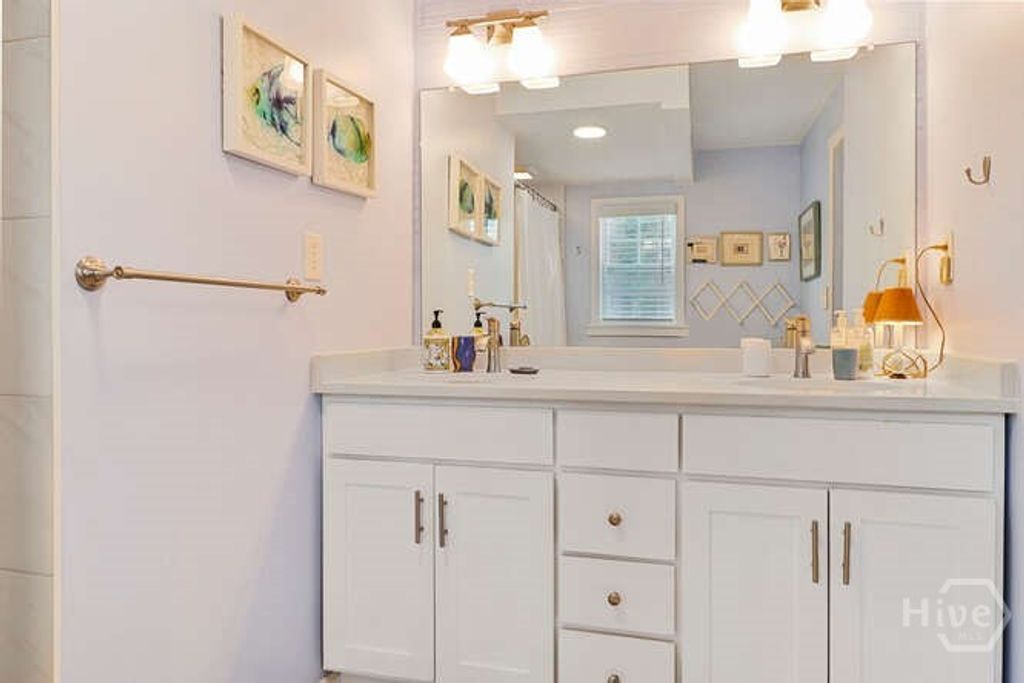Image 5 of property listing at 712 2nd Avenue, Tybee Island, GA 31328