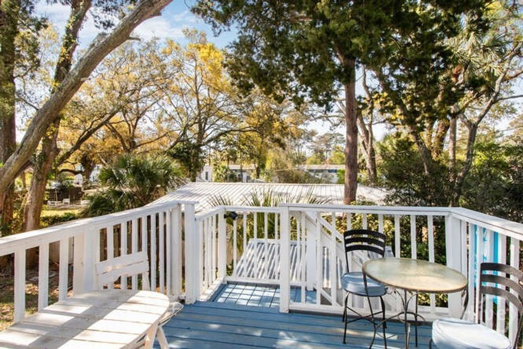 Image 7 of property listing at 712 2nd Avenue, Tybee Island, GA 31328