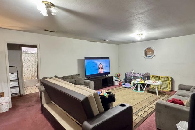 7912 Ford Street, Houston, TX 77012