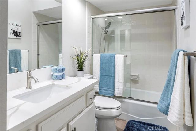 13 W Glorieta, Irvine, CA 92620