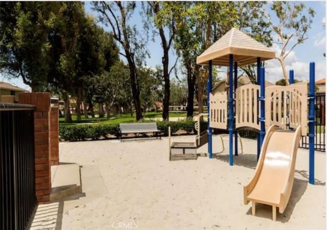 13 W Glorieta, Irvine, CA 92620