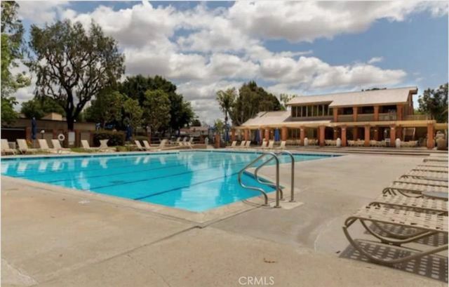 13 W Glorieta, Irvine, CA 92620