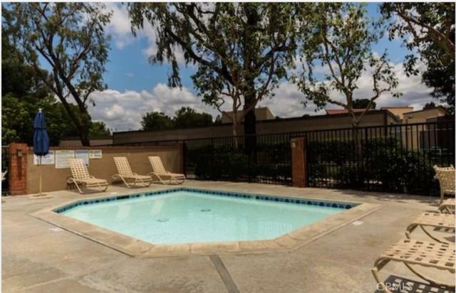 13 W Glorieta, Irvine, CA 92620