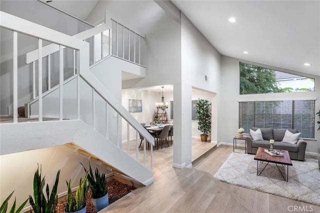 13 W Glorieta, Irvine, CA 92620