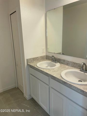 3233 PENNY COVE Lane, Jacksonville, FL 32218