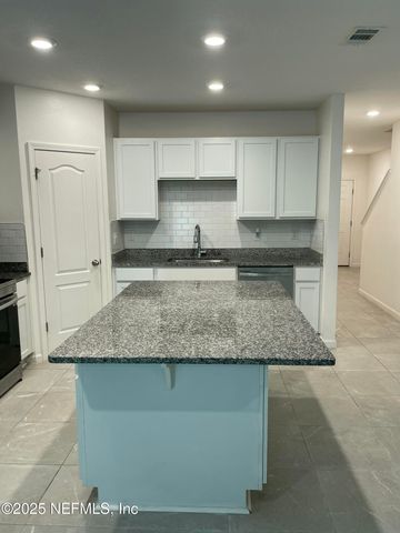 3233 PENNY COVE Lane, Jacksonville, FL 32218