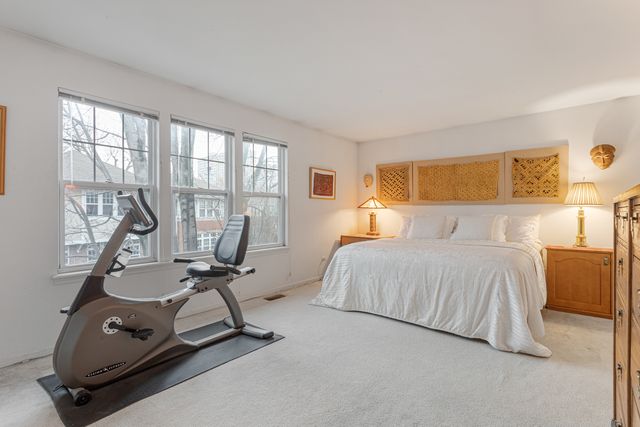 4922-B S Cornell Avenue, Chicago, IL 60615