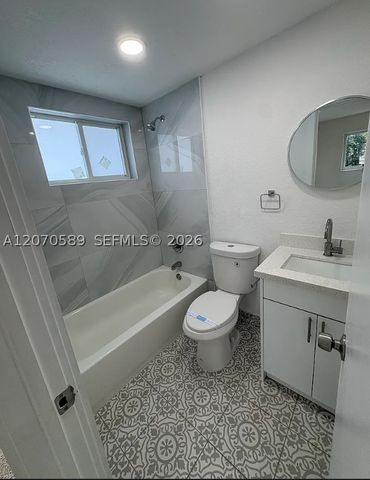 1811 NW 19th Ter 5, Miami, FL 33125
