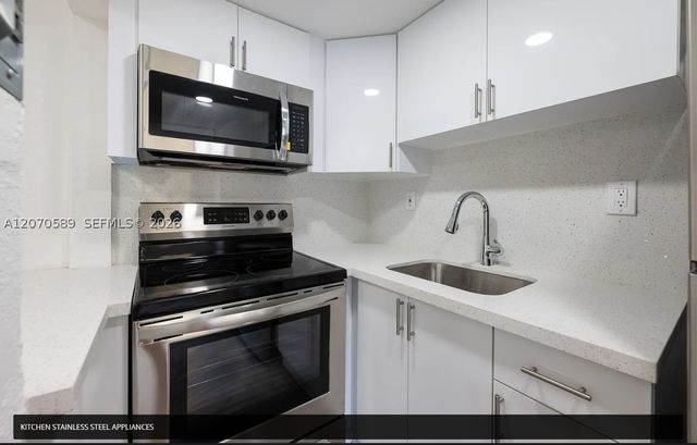 1811 NW 19th Ter 5, Miami, FL 33125