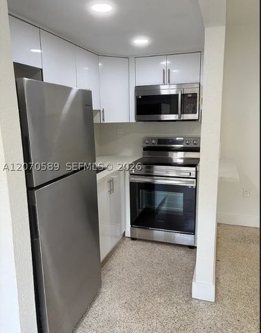 1811 NW 19th Ter 5, Miami, FL 33125