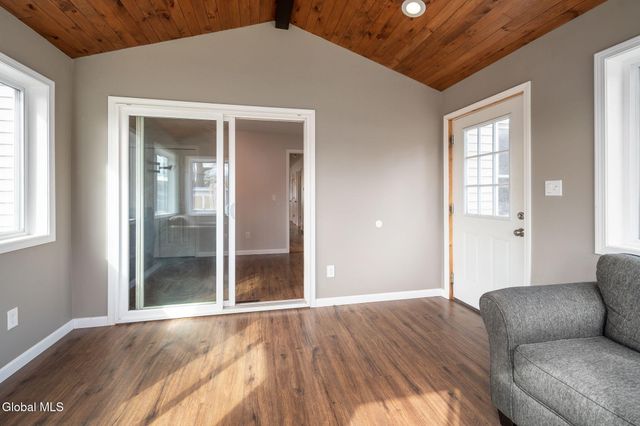 1100 Laura Street, Rotterdam, NY 12306