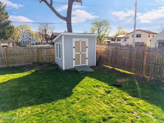 1100 Laura Street, Rotterdam, NY 12306