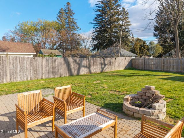 1100 Laura Street, Rotterdam, NY 12306