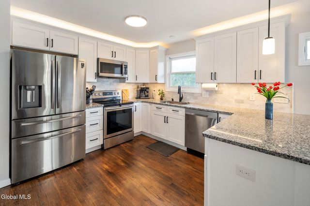 1100 Laura Street, Rotterdam, NY 12306