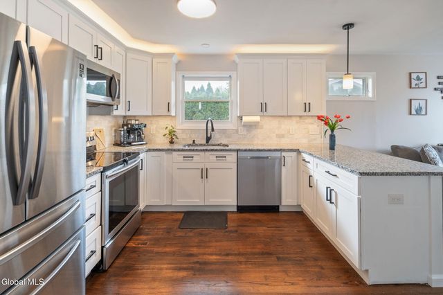 1100 Laura Street, Rotterdam, NY 12306