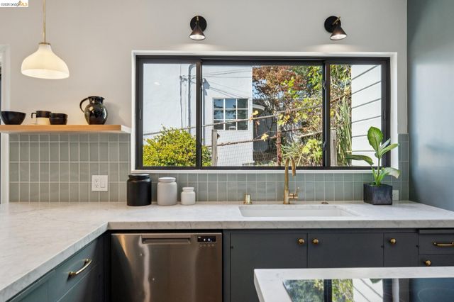 38 Highgate, Kensington, CA 94707