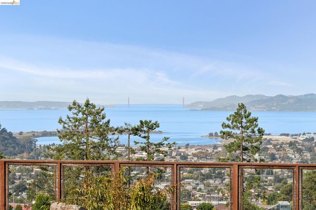 38 Highgate, Kensington, CA 94707