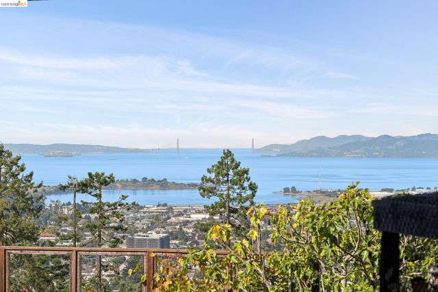 38 Highgate, Kensington, CA 94707