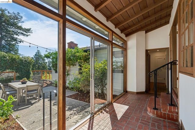 38 Highgate, Kensington, CA 94707