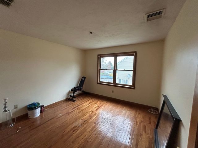 4 Robinette Rd, Stoughton, MA 02072