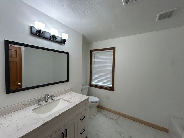 4 Robinette Rd, Stoughton, MA 02072