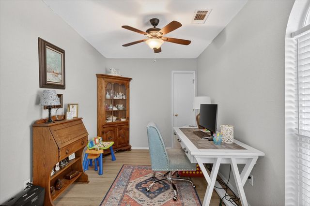 531 Hollyberry Drive, Mansfield, TX 76063