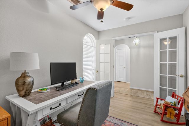 531 Hollyberry Drive, Mansfield, TX 76063