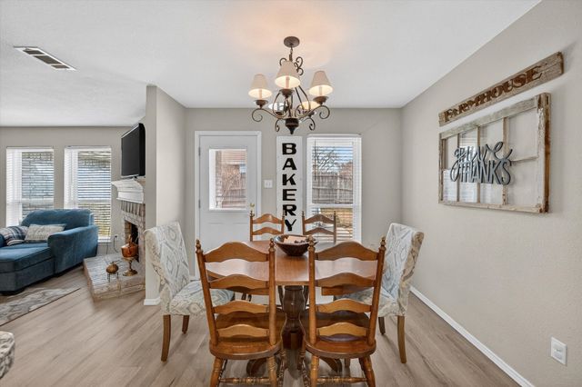 531 Hollyberry Drive, Mansfield, TX 76063