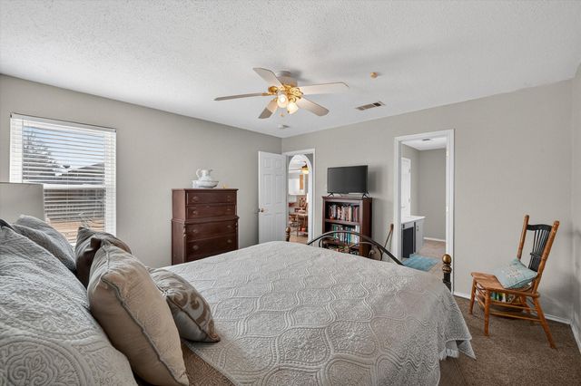 531 Hollyberry Drive, Mansfield, TX 76063