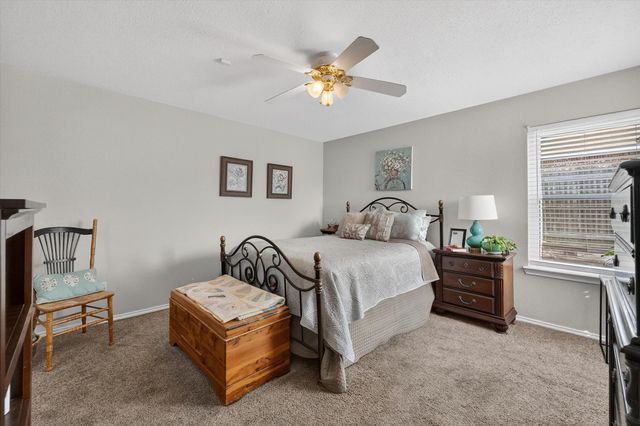 531 Hollyberry Drive, Mansfield, TX 76063