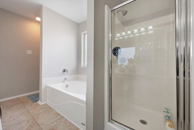 531 Hollyberry Drive, Mansfield, TX 76063