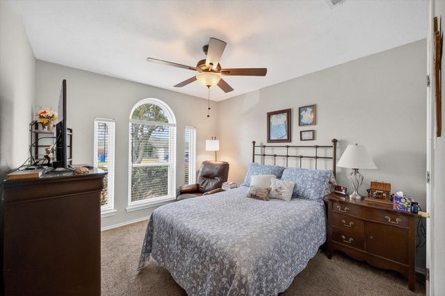 531 Hollyberry Drive, Mansfield, TX 76063