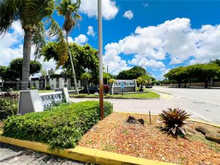 10405 N Kendall Dr A210, Miami, FL 33176